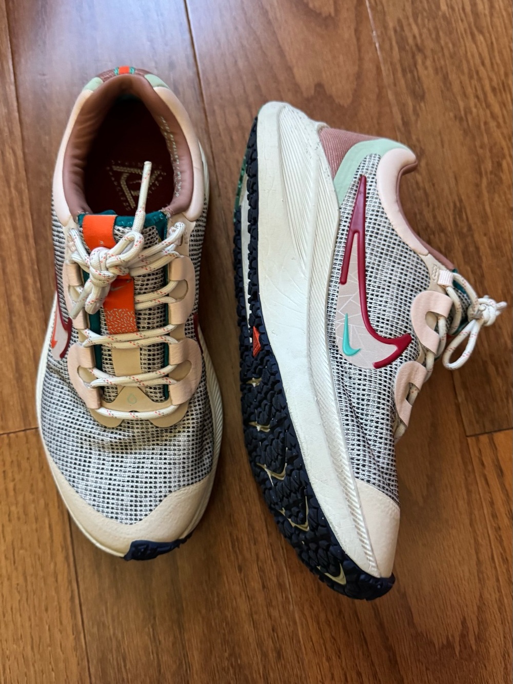 Nike Pegasus Trail 3 Running Shoes Sneakers in multi & cream Sz 7.5
